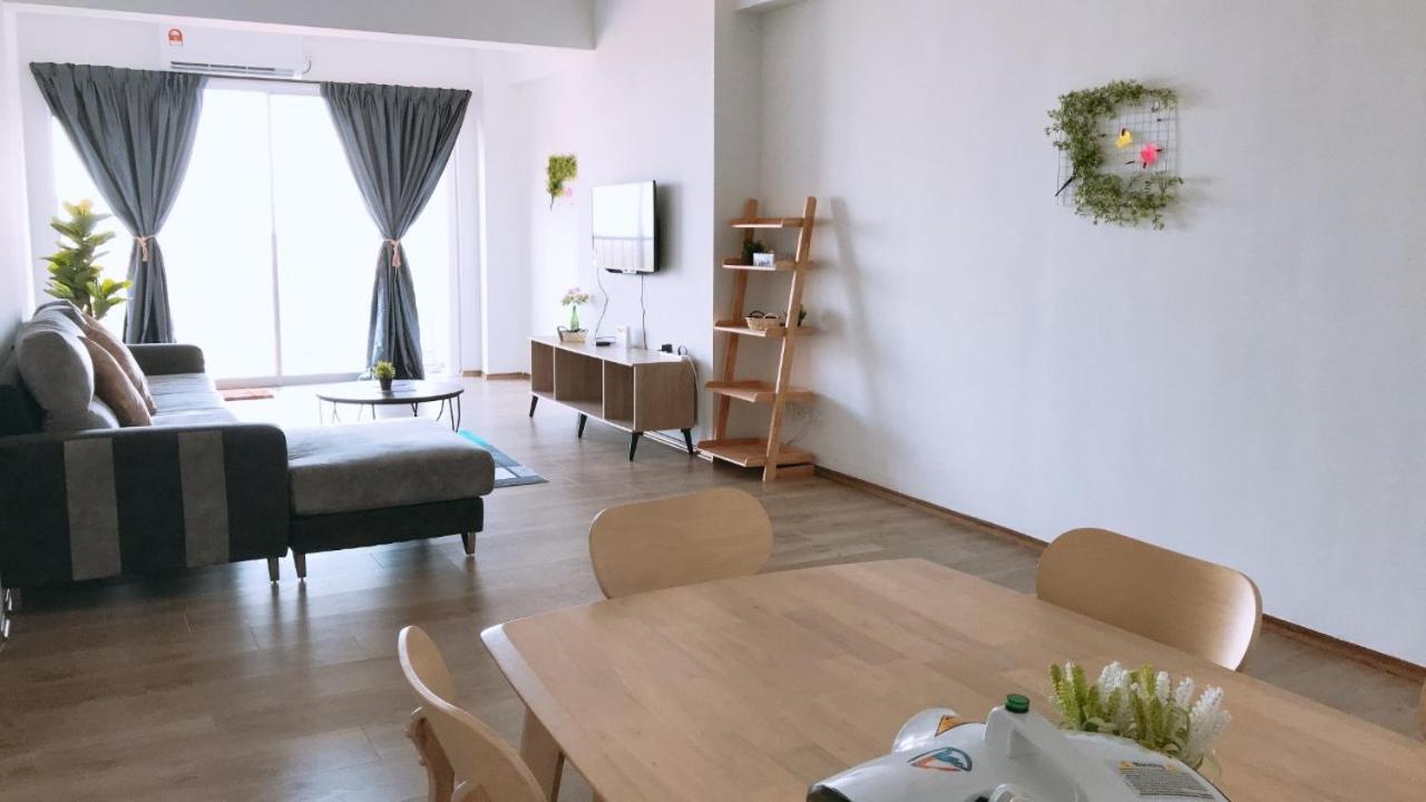 Traveler'S Homestay 旅人窝@ The Venus Sitiawan Kampong Lumut Kiri Eksteriør billede